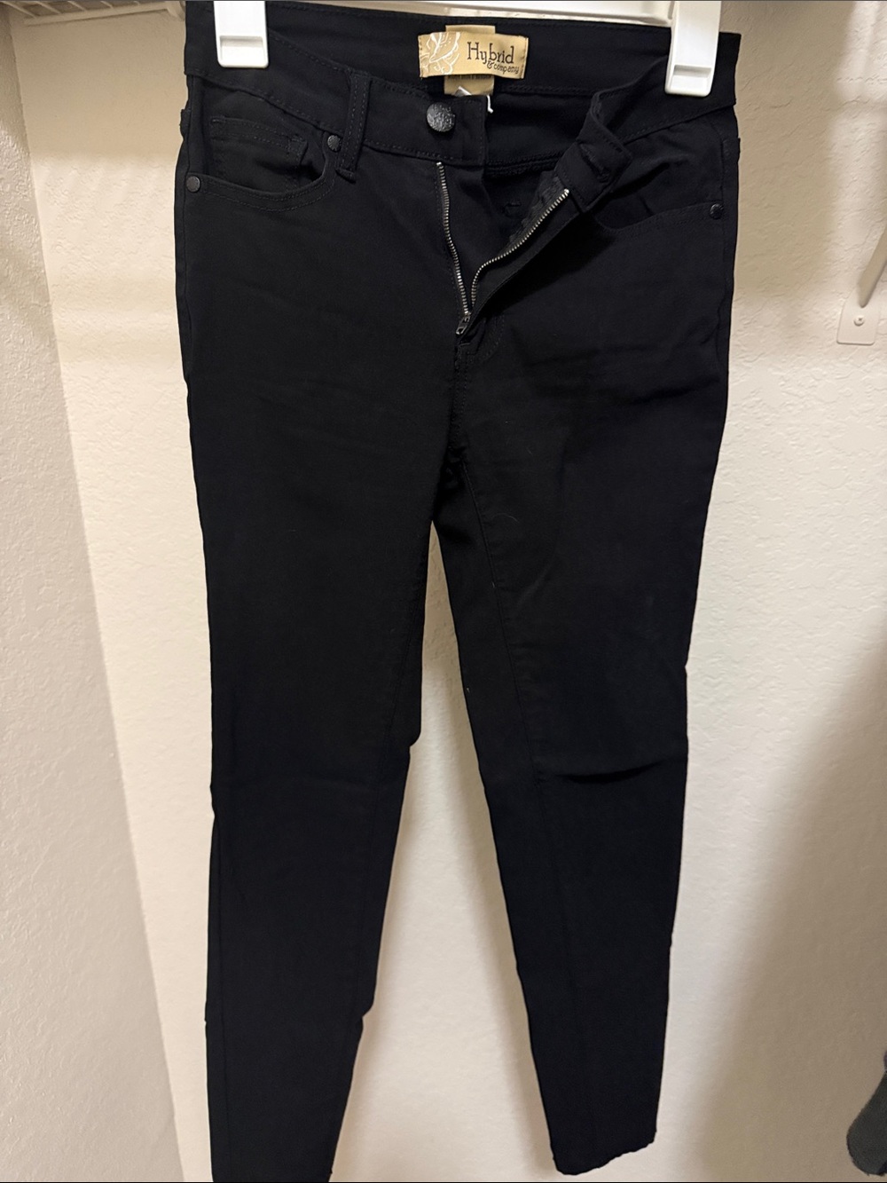 Hybrid & company Women's Black Skinny Jeans - Sleek Stretch Fit